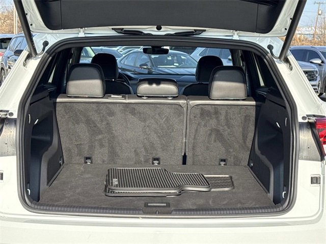 Certified 2025 Volkswagen Atlas Cross Sport SE image 5