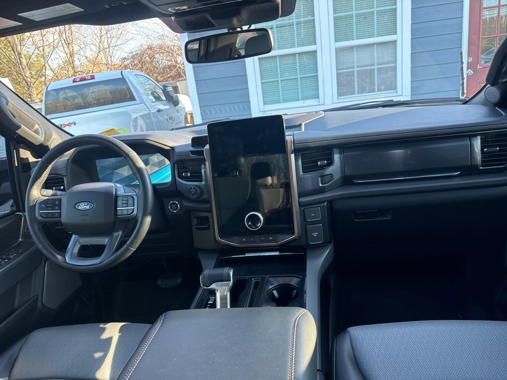 Used 2024 Ford F150 Lightning Lariat image 11