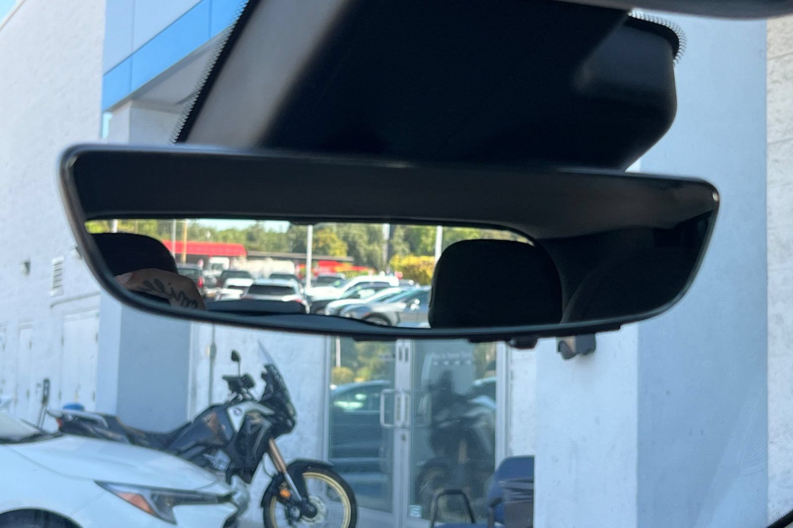Used 2023 Chevrolet Bolt EUV Premier w/ Sun & Sound Package FWD image 26