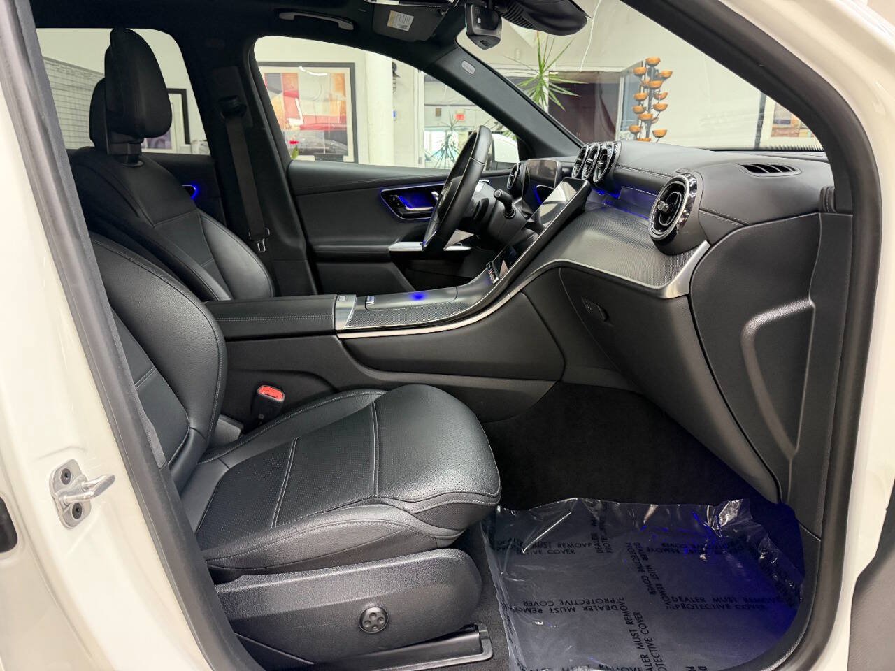 Used 2024 Mercedes-Benz GLC 300 image 18