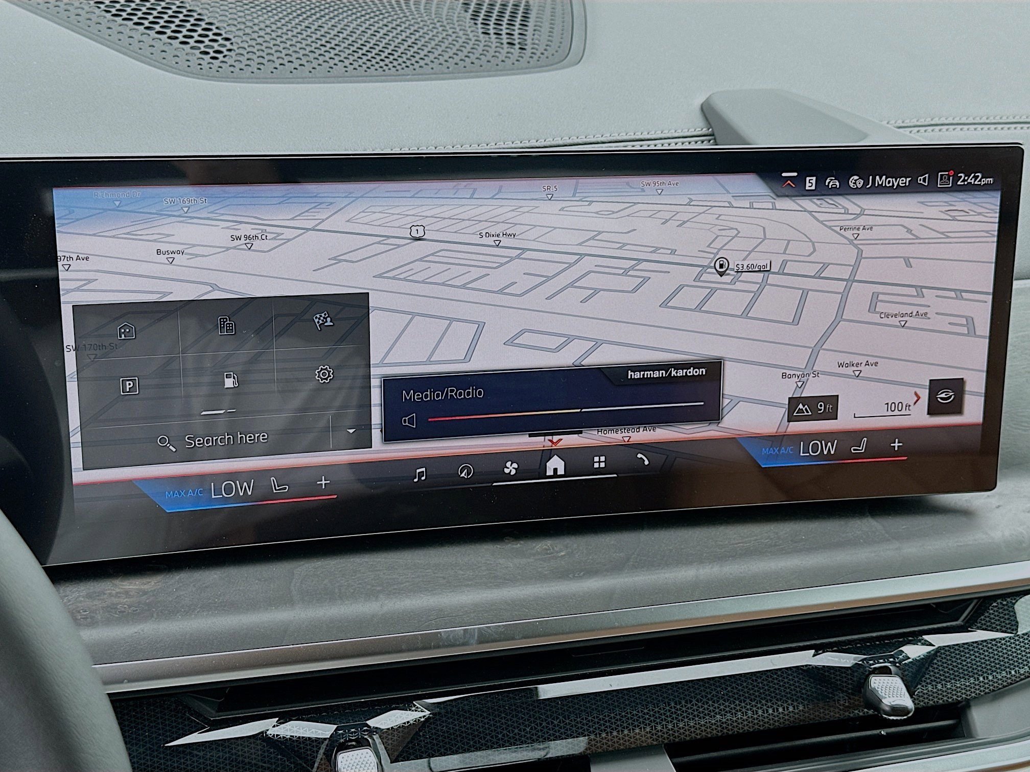 New 2026 BMW X5 sDrive40i w/ Premium Package image 11