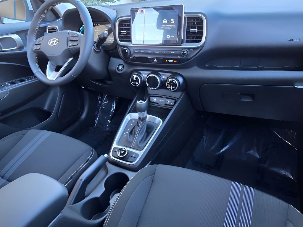 Used 2025 Hyundai Venue SEL image 26