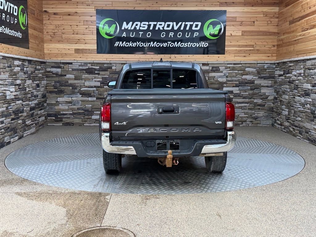 Used 2017 Toyota Tacoma SR5 w/ Tow Package AWD/4WD image 8