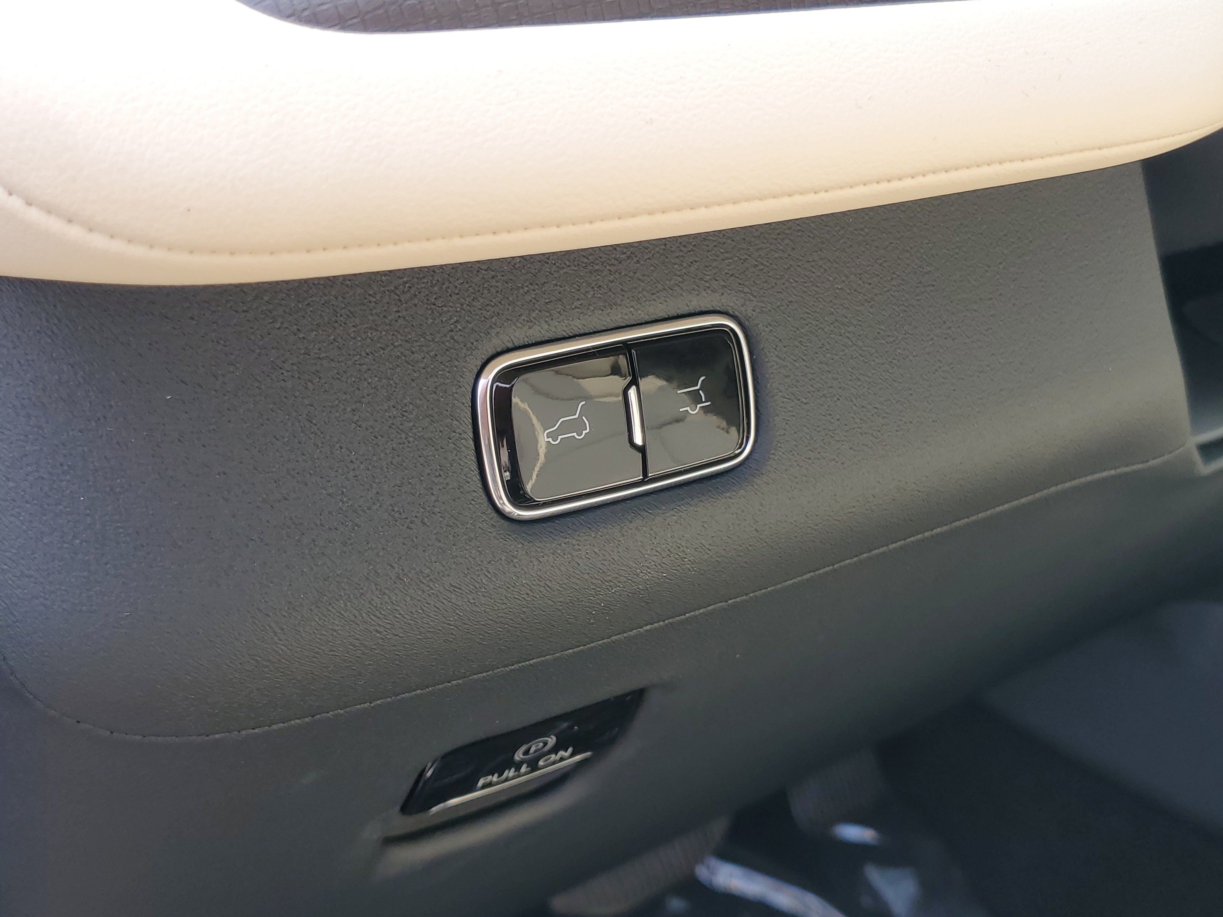 New 2027 Lincoln Navigator Reserve w/ Jet Appearance Package AWD/4WD image 15