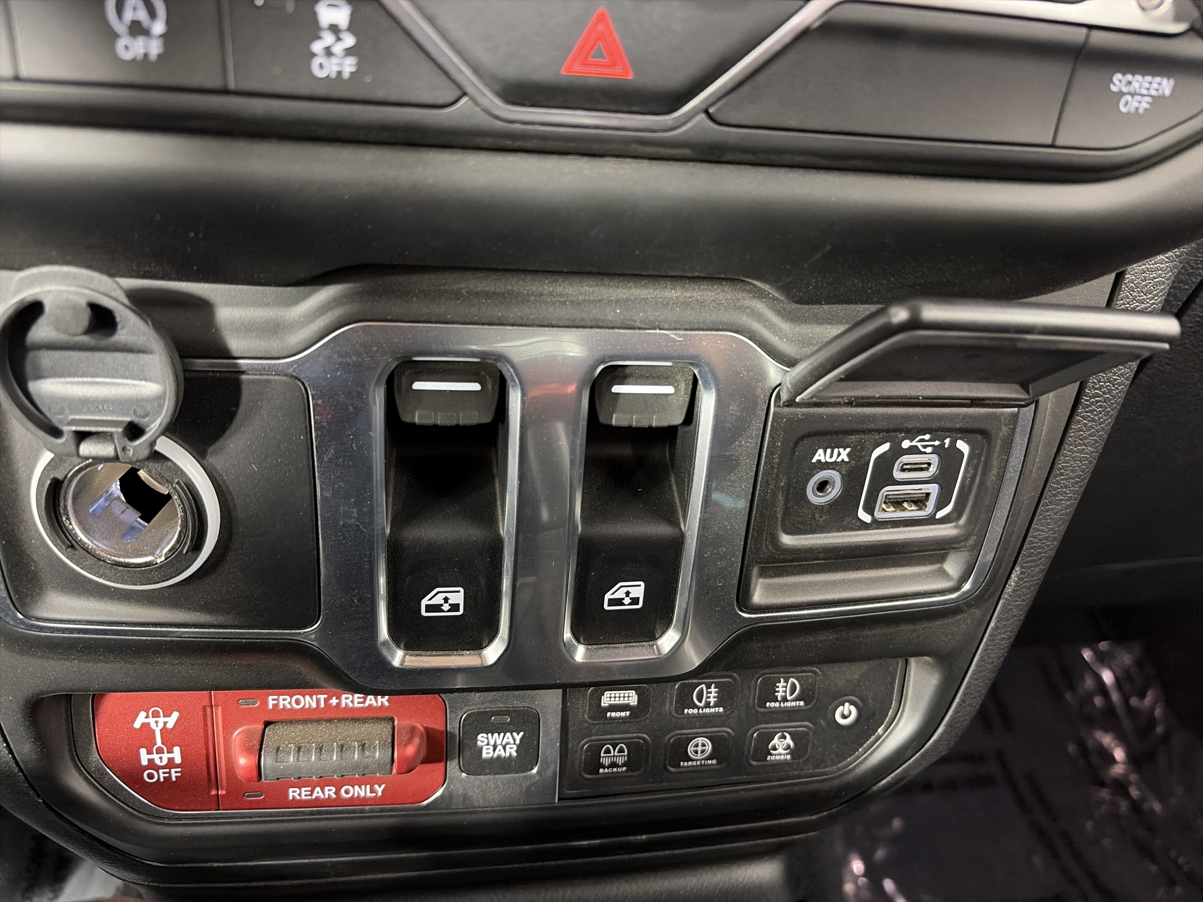 Used 2020 Jeep Wrangler Rubicon AWD/4WD image 24