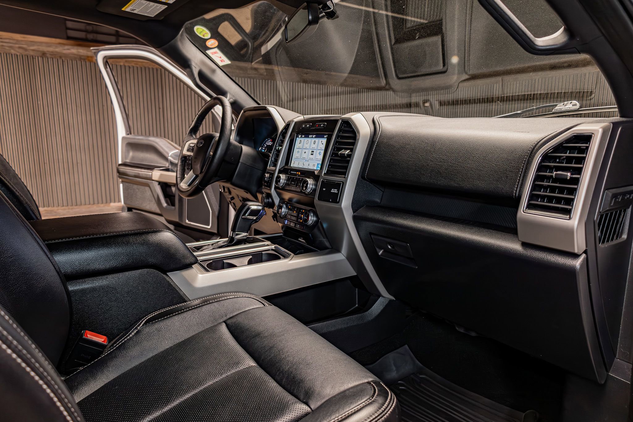 Used 2019 Ford F150 Lariat w/ Equipment Group 502A Luxury image 15