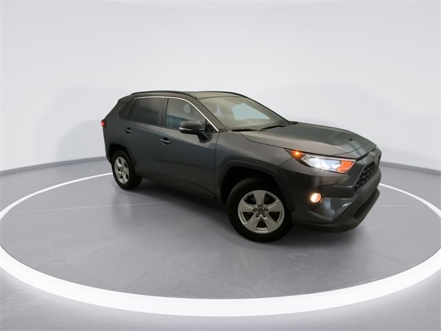 Used 2020 Toyota RAV4 XLE image 6