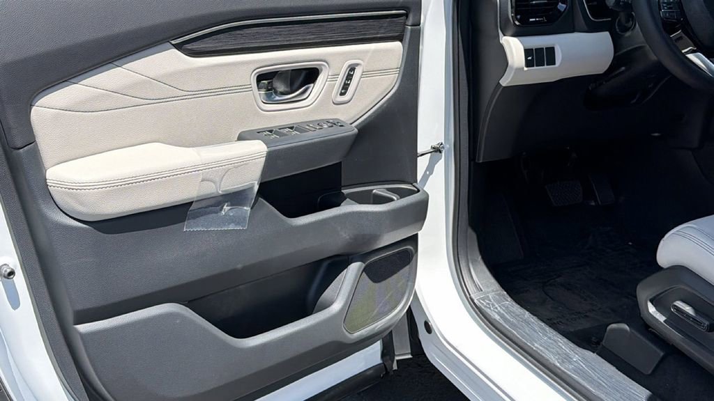 New 2026 Honda Pilot Touring image 23