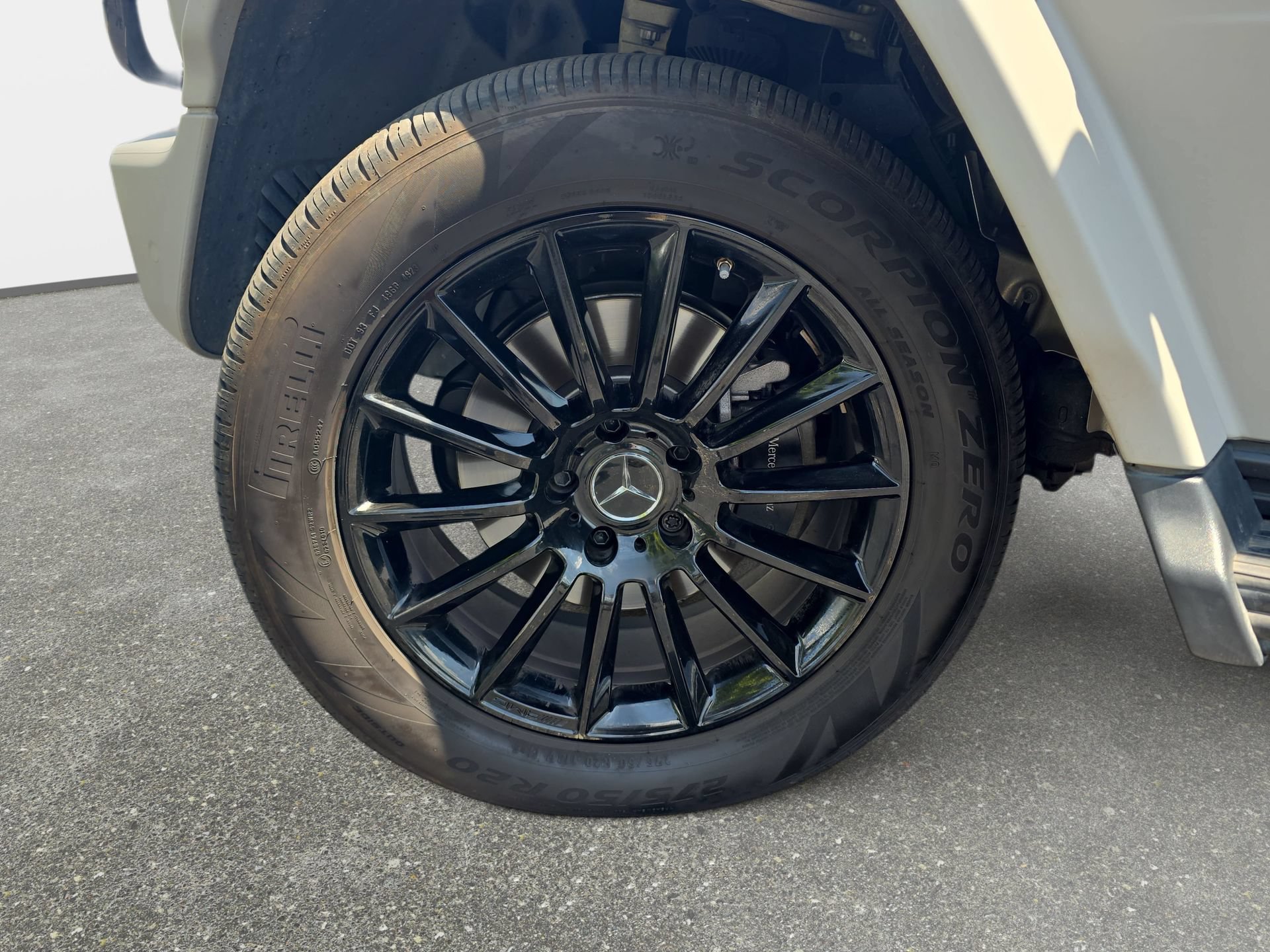 Used 2024 Mercedes-Benz G 550 image 31