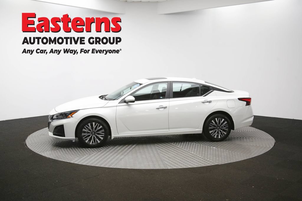 Used 2024 Nissan Altima 2.5 SV w/ SV Premium Package AWD/4WD image 61