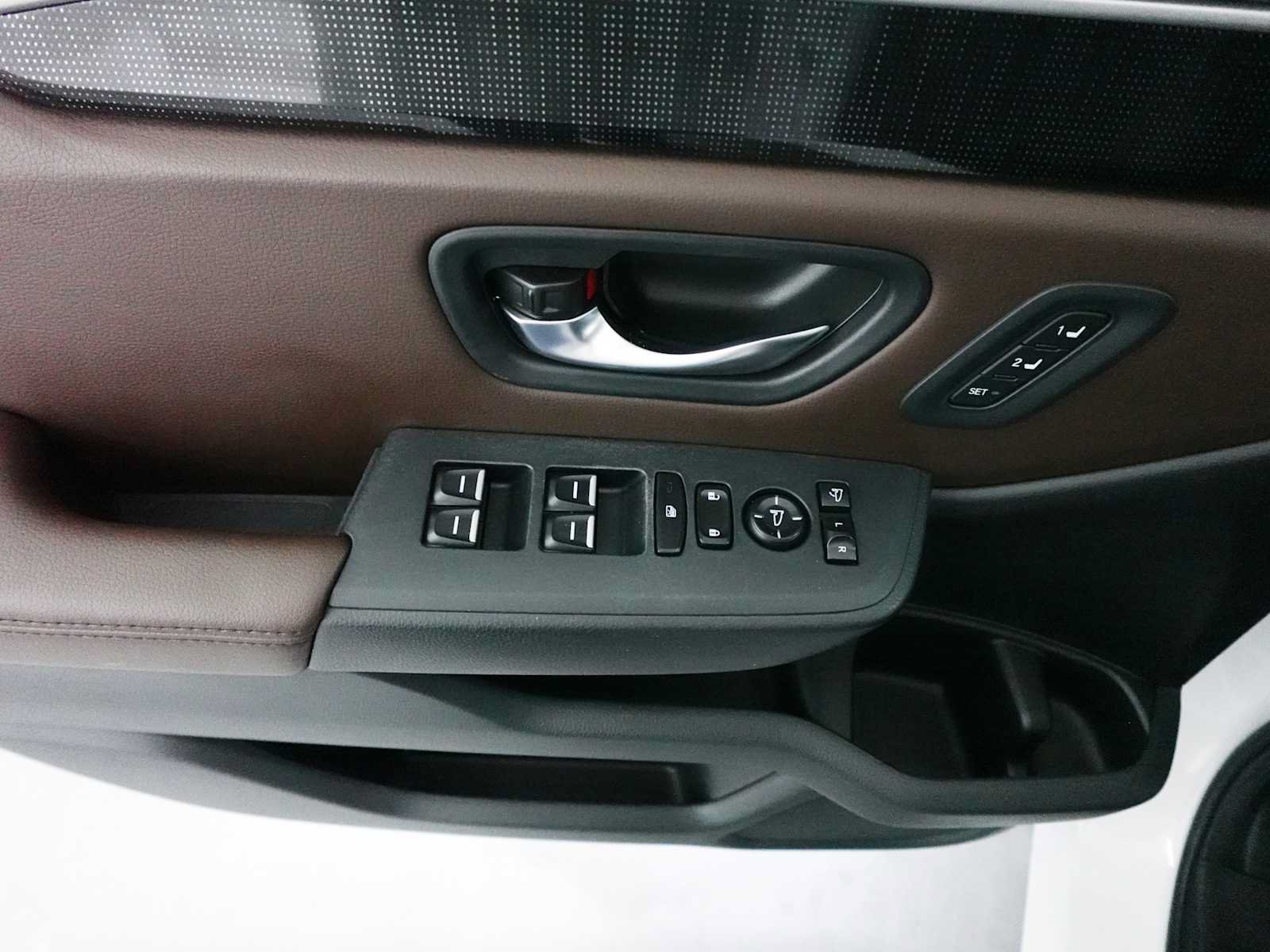 Certified 2025 Honda Pilot Elite image 11