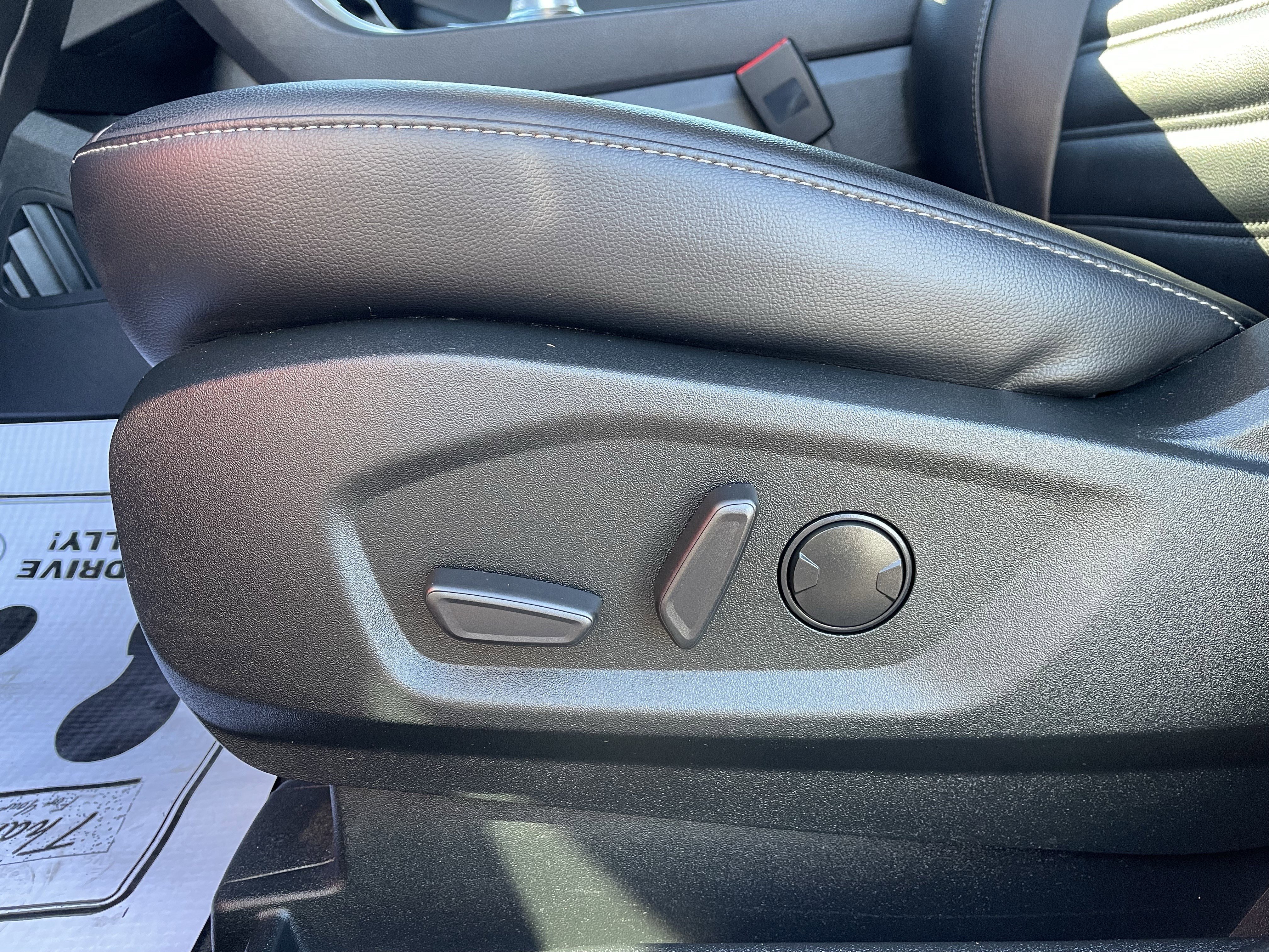 Used 2022 Ford Edge SEL w/ Convenience Package image 16