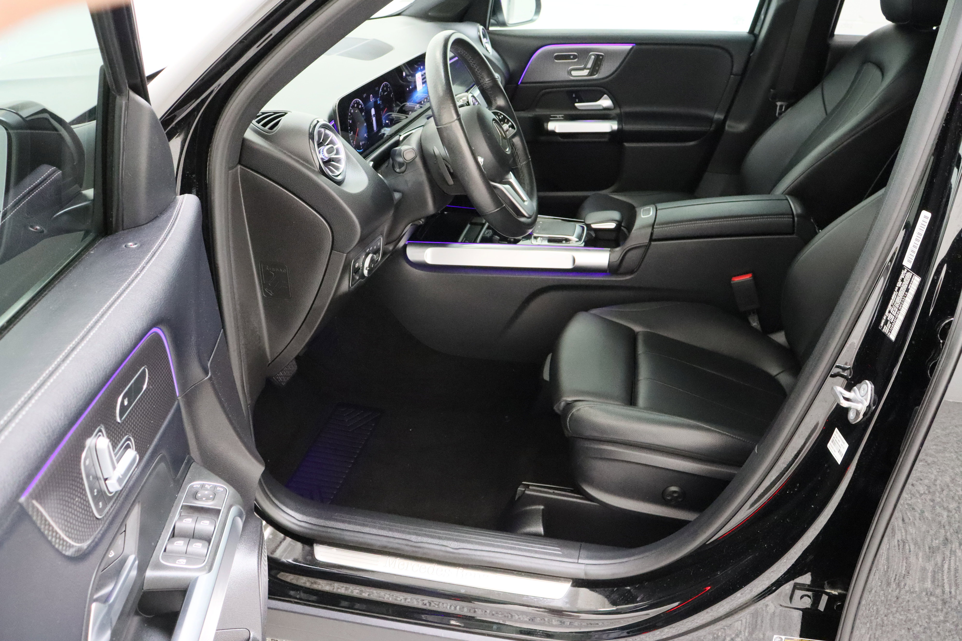 Used 2020 Mercedes-Benz GLB 250 4MATIC image 15