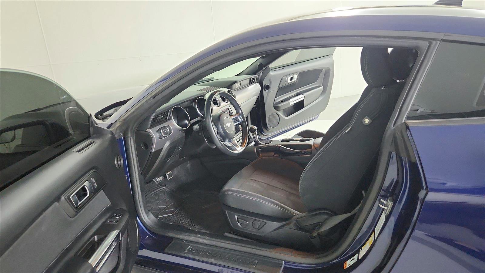 Used 2020 Ford Mustang GT w/ Black Accent Package RWD image 10