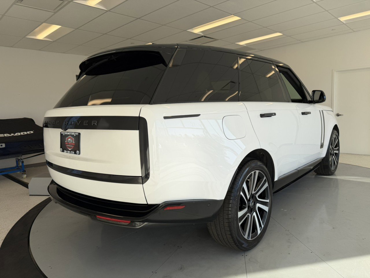 Used 2023 Land Rover Range Rover SE AWD/4WD image 53