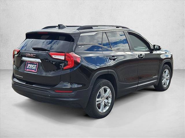Used 2024 GMC Terrain SLE w/ Driver Convenience Package FWD image 5