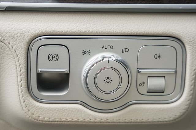 Certified 2024 Mercedes-Benz GLS 450 4MATIC image 42