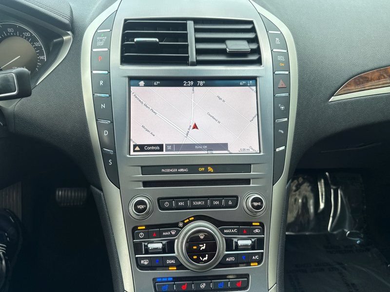 Used 2019 Lincoln MKZ Reserve AWD/4WD image 25