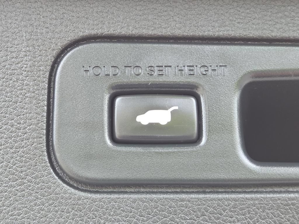 Used 2024 Honda Pilot Elite image 24