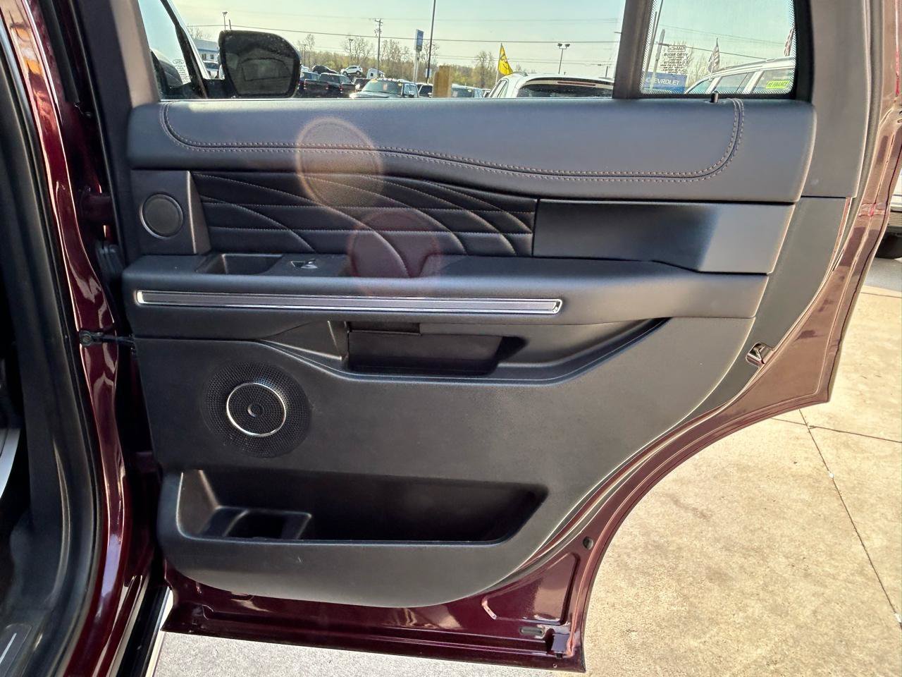 Used 2020 Ford Expedition Platinum AWD/4WD image 17