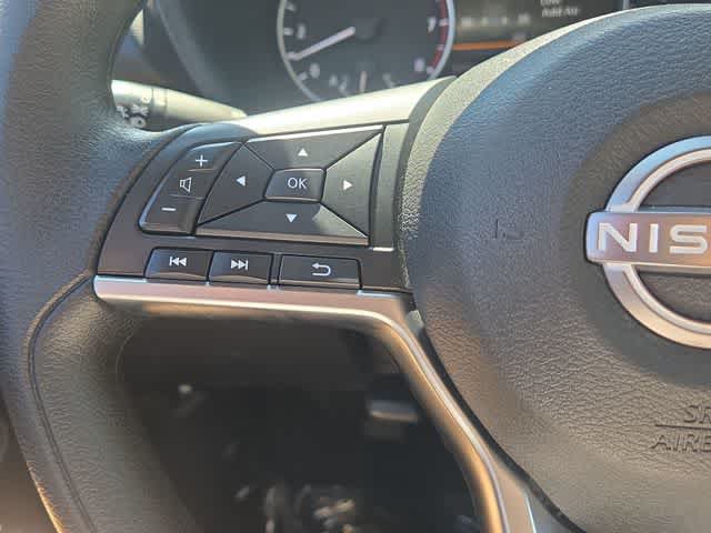 Used 2024 Nissan Sentra SV FWD image 23