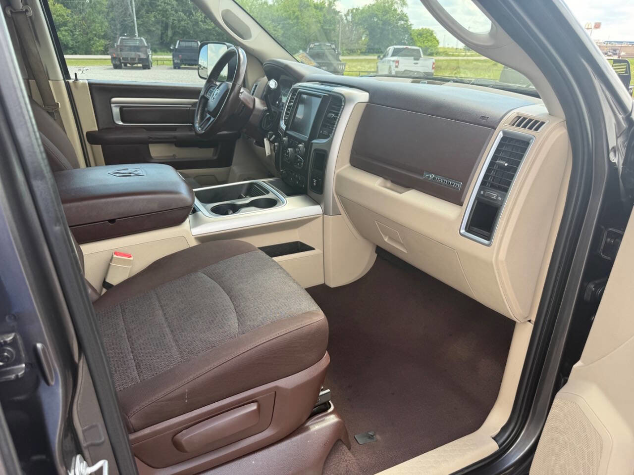 Used 2017 RAM 3500 Big Horn AWD/4WD image 39