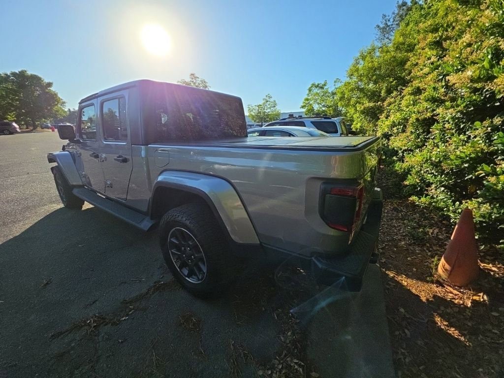 Used 2020 Jeep Gladiator Overland AWD/4WD image 4