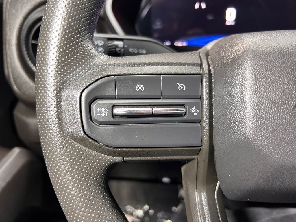 Used 2025 Chevrolet Colorado Trail Boss image 10