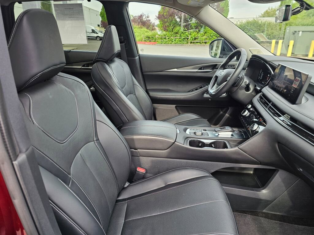 Used 2024 INFINITI QX60 Luxe w/ Performance Audio Package AWD/4WD image 11
