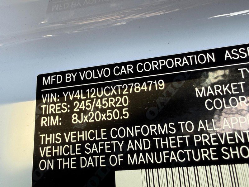 Used 2026 Volvo XC40 B5 Plus AWD/4WD image 25