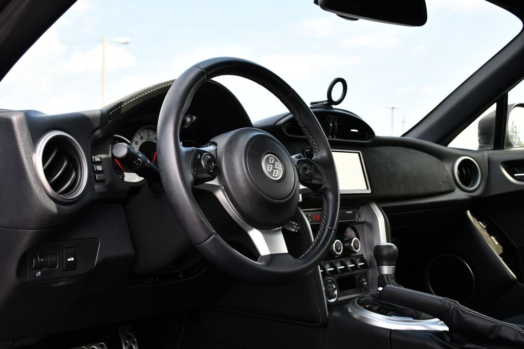 Used 2019 Toyota 86 RWD image 13