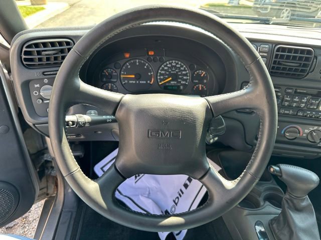 Used 2001 GMC Jimmy SLT AWD/4WD image 16