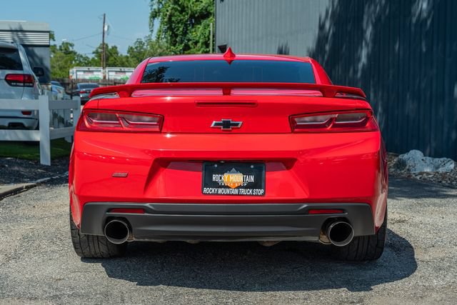 Used 2018 Chevrolet Camaro SS RWD image 5