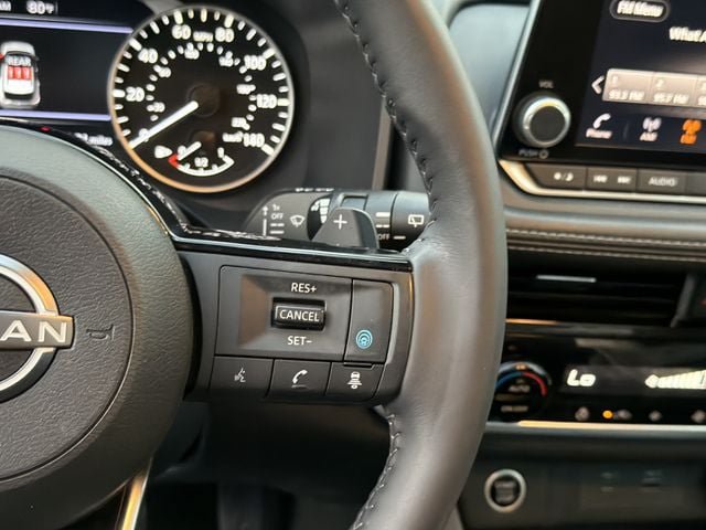 Used 2023 Nissan Rogue SV w/ SV Premium Package FWD image 26