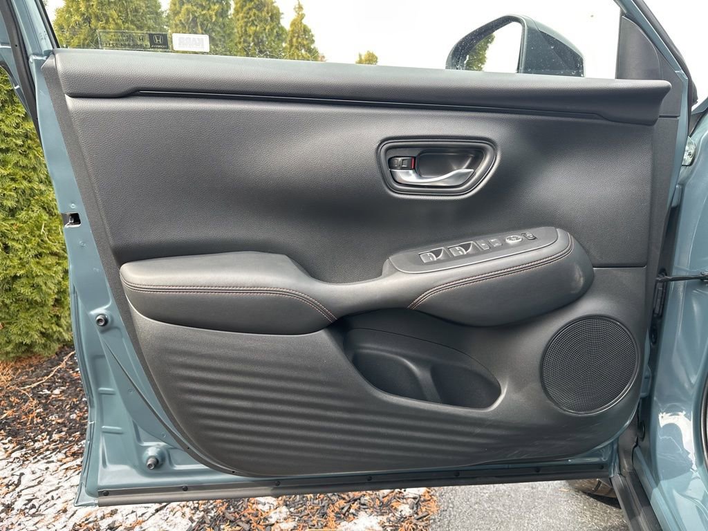 Used 2025 Honda HR-V Sport image 8