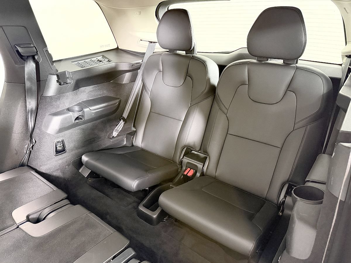 Used 2016 Volvo XC90 T6 Momentum w/ Vision Package AWD/4WD image 45