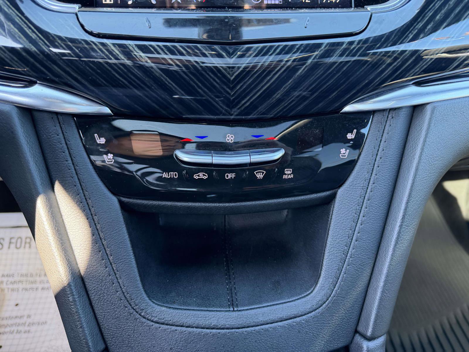 Certified 2024 Cadillac XT6 Premium Luxury w/ Technology Package AWD/4WD image 23