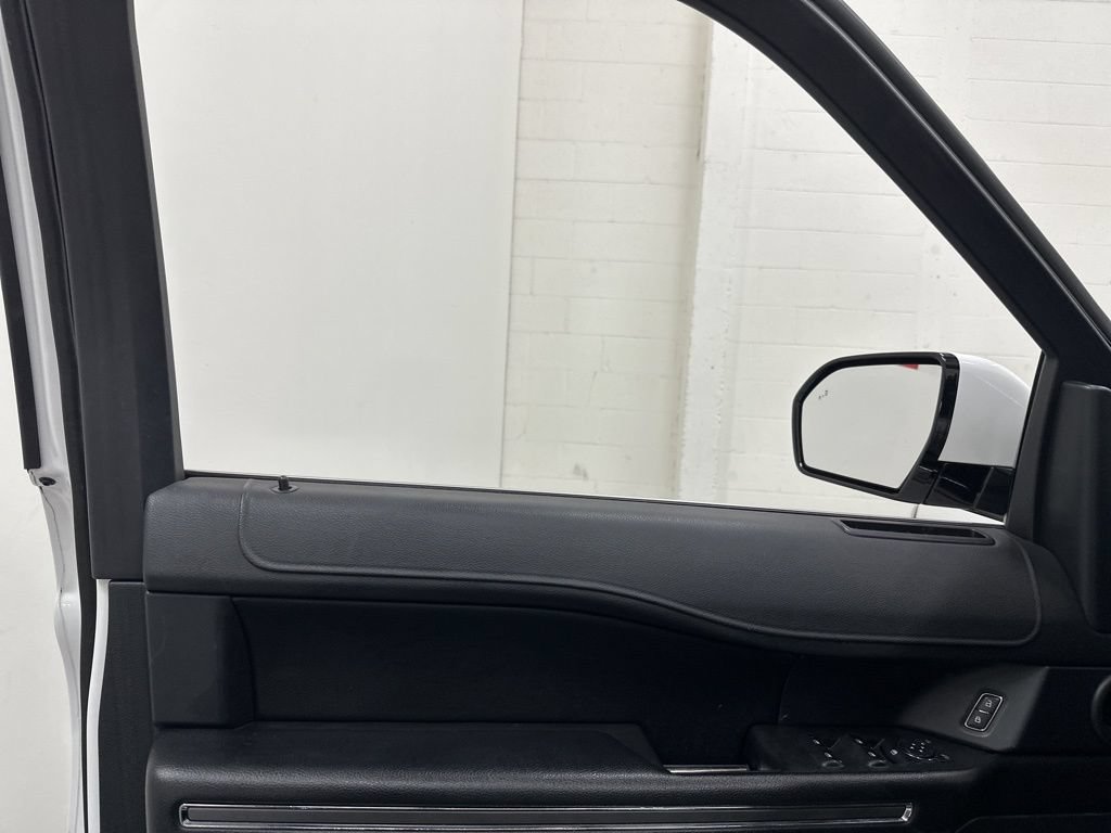 Used 2021 Ford Expedition Max XLT AWD/4WD image 34