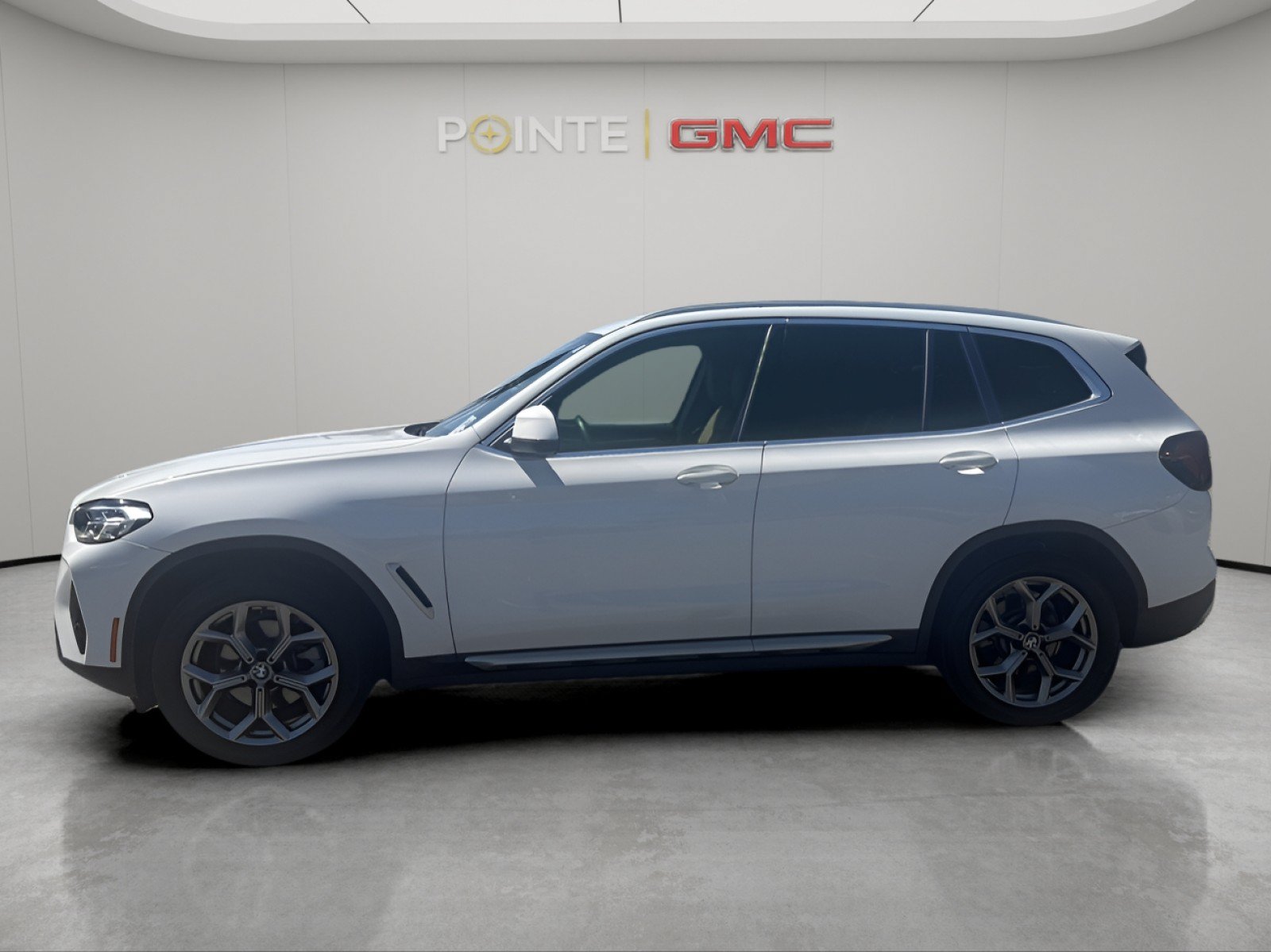 Used 2022 BMW X3 xDrive30i w/ Premium Package 2 AWD/4WD image 6