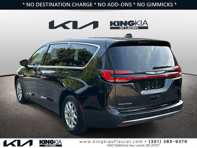 Used 2023 Chrysler Pacifica Touring-L FWD image 25