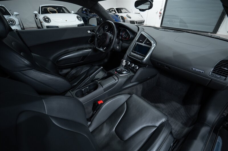Used 2011 Audi R8 V10 AWD/4WD image 28
