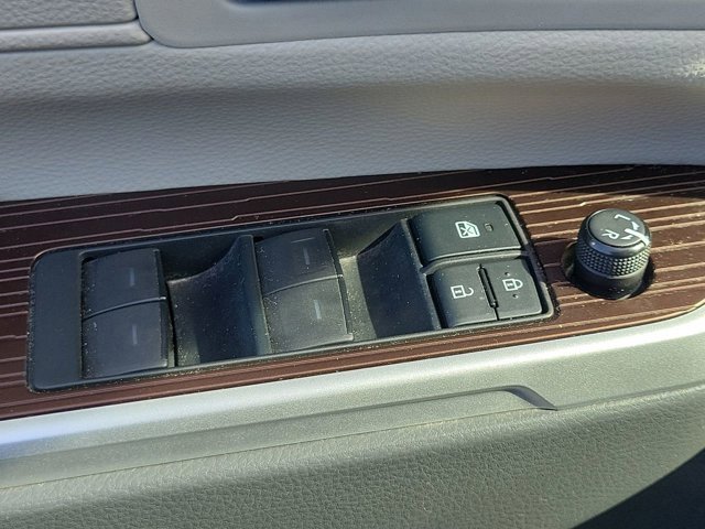 Used 2021 Toyota Sienna LE image 29