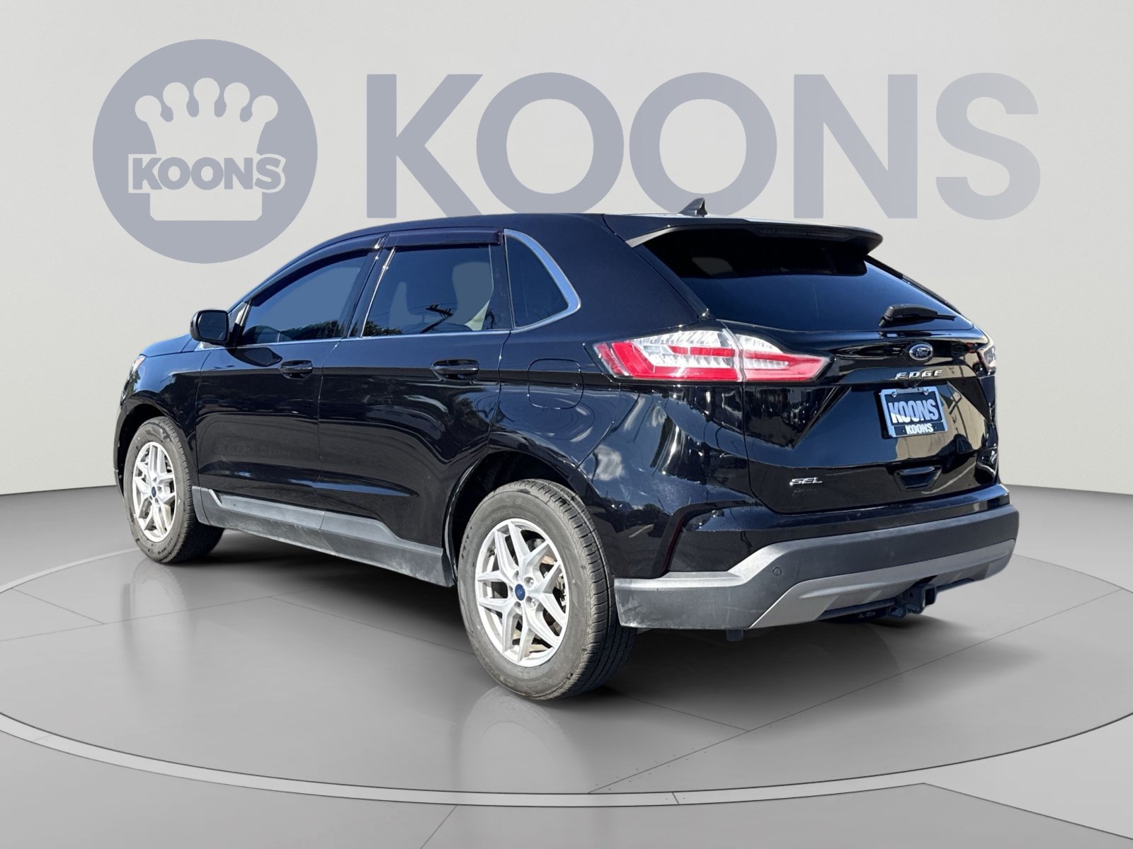 Used 2021 Ford Edge SEL w/ Convenience Package AWD/4WD image 4