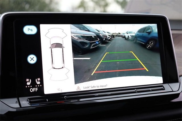 New 2026 Volkswagen Atlas SE image 16