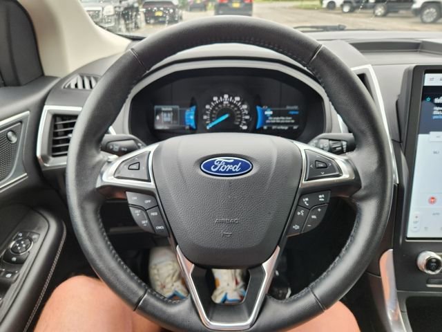 Used 2024 Ford Edge Titanium image 9