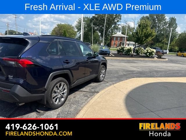 Used 2022 Toyota RAV4 XLE Premium AWD/4WD image 7