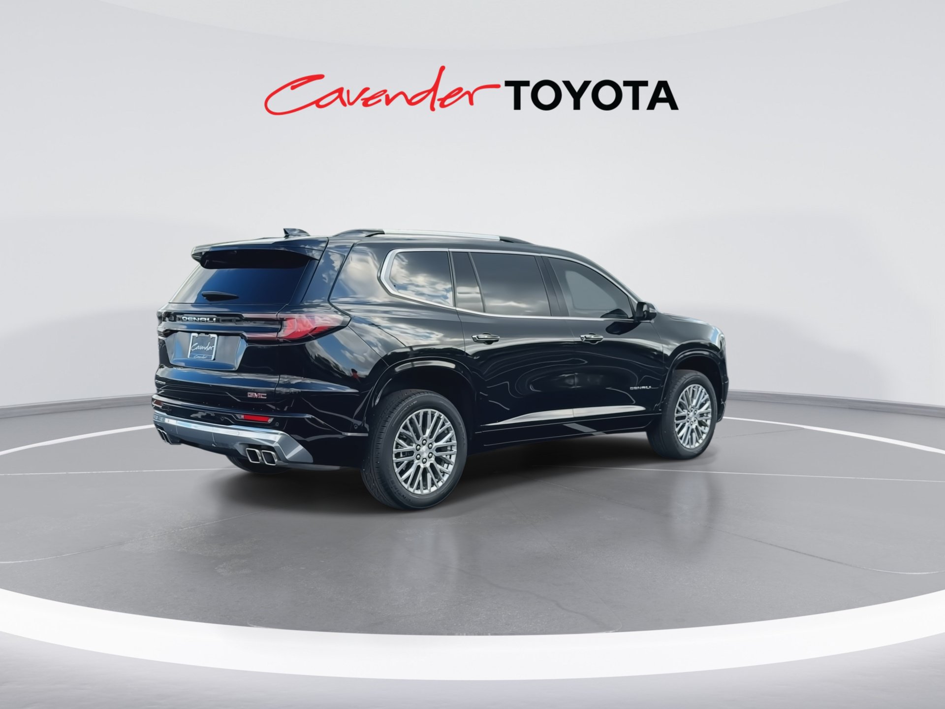 Used 2025 GMC Acadia Denali w/ Super Cruise Package FWD image 8
