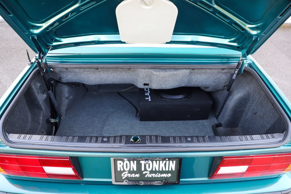 Used 1992 BMW 325i Convertible RWD image 12