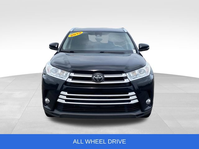 Used 2019 Toyota Highlander XLE AWD/4WD image 2