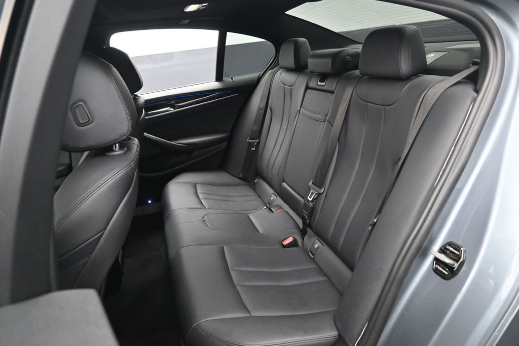 Used 2018 BMW 530e image 29